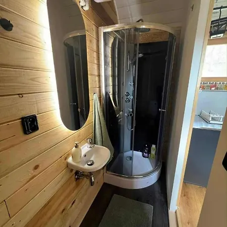 Luxury tent Obytny Vagon Bzova Belec Kamberk