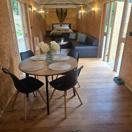 Luxury tent Obytny Vagon Bzova Belec