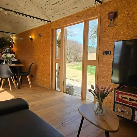 Luxury tent Obytny Vagon Bzova Belec *